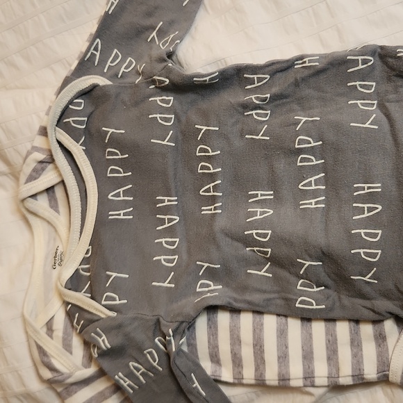 Gerber organics long sleeve onesies - Picture 2 of 3